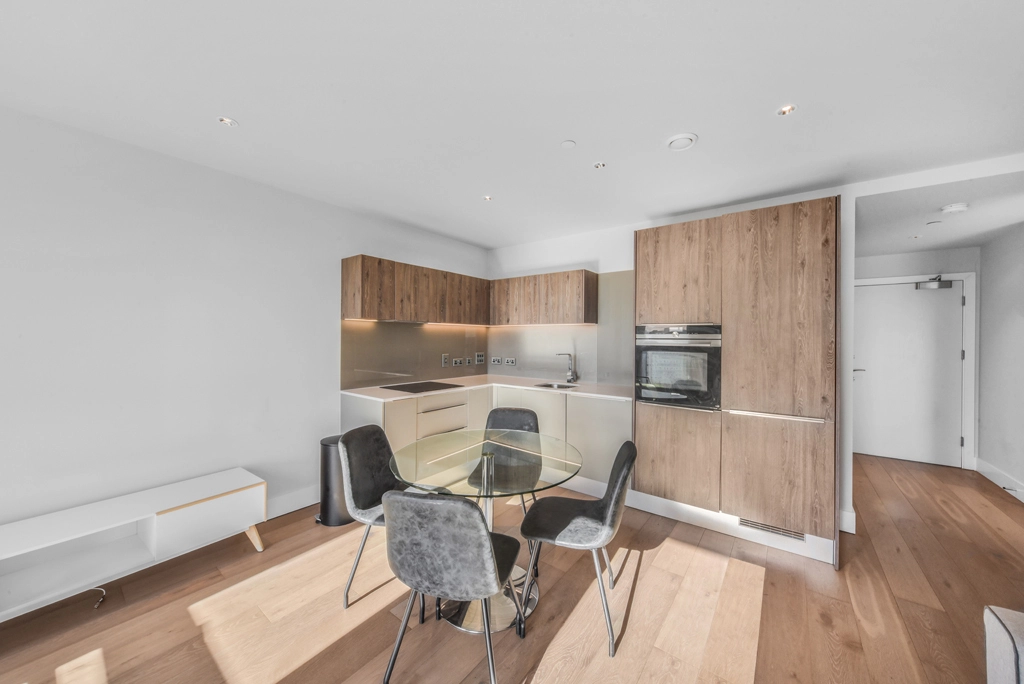 1 bedroom apartments/flats for sale in St. Josephs Street, Battersea - SW8 view 3