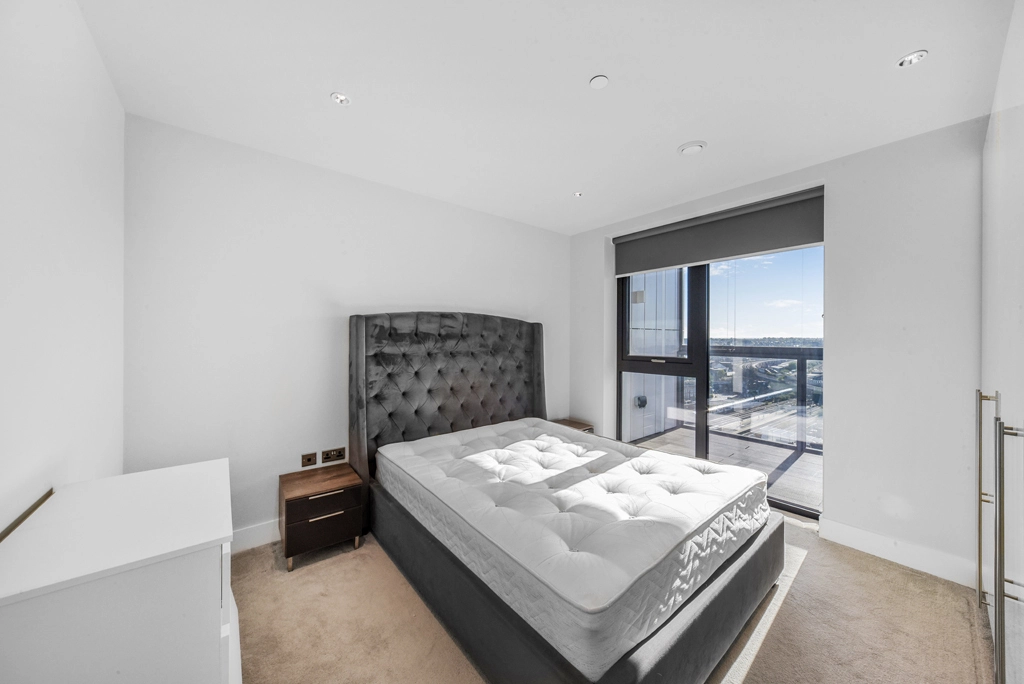1 bedroom apartments/flats for sale in St. Josephs Street, Battersea - SW8 view 5