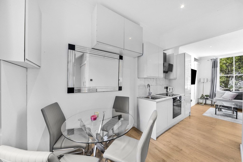 1 bedroom apartments/flats for sale in Gunter Grove, Chelsea - SW10 view 2