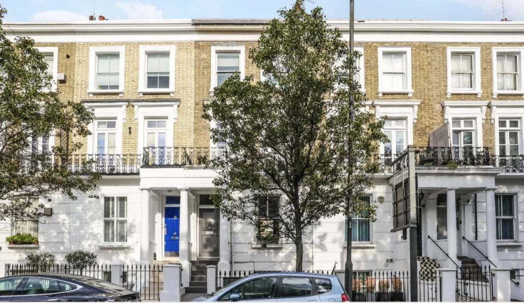 1 bedroom apartments/flats to sale in Gunter Grove, Chelsea-image 1