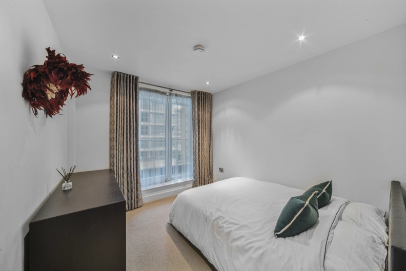 3 bedrooms apartments/flats for sale in Lensbury Avenue, Fulham - SW6 view 13