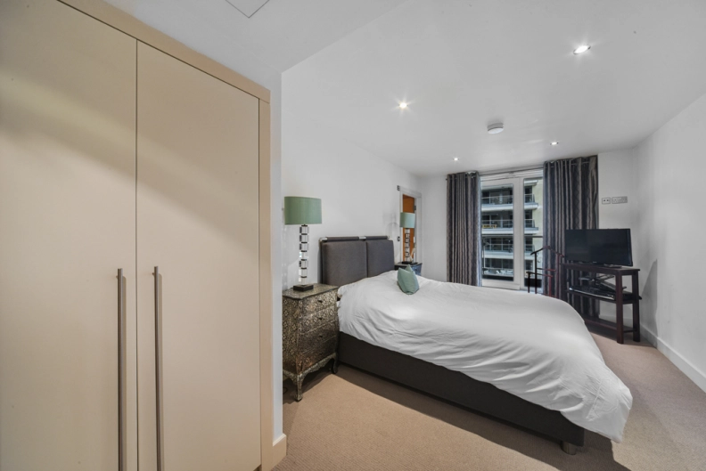 3 bedrooms apartments/flats for sale in Lensbury Avenue, Fulham - SW6 view 14