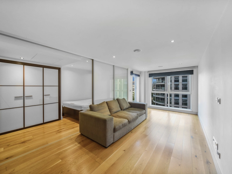 1 bedroom apartments/flats to sale in Townmead Road, Fulham-image 2