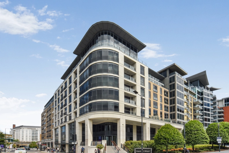 1 bedroom apartments/flats to sale in Townmead Road, Fulham-image 1