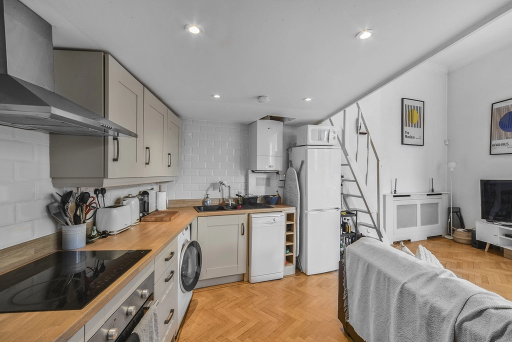 1 bedroom apartments/flats for sale in Longridge Road, Earl's Court - SW5 view 10