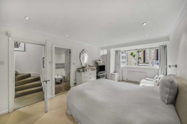 5 bedrooms houses to sale in Melbury Road, Kensington-image 4