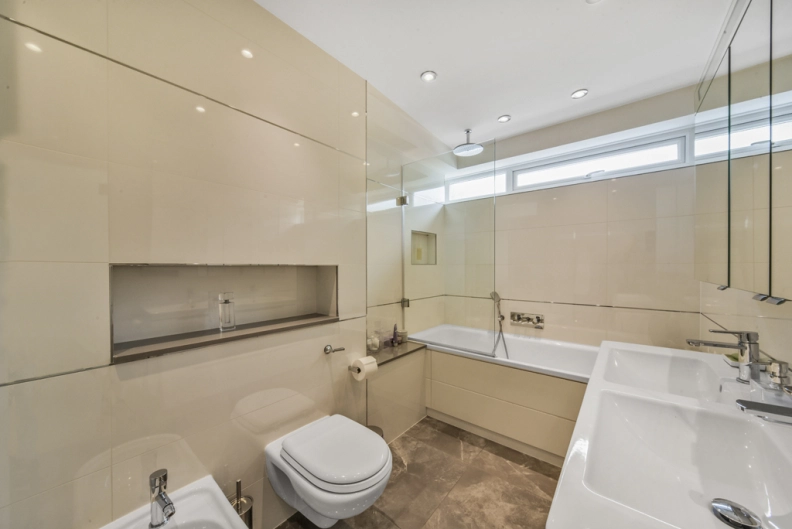 5 bedrooms houses to sale in Melbury Road, Kensington-image 5