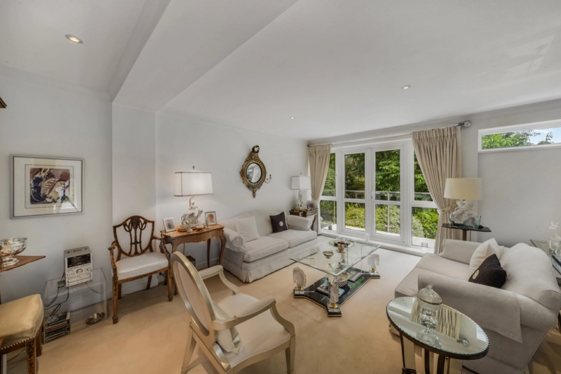 5 bedrooms houses to sale in Melbury Road, Kensington-image 2