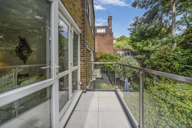 5 bedrooms houses to sale in Melbury Road, Kensington-image 10