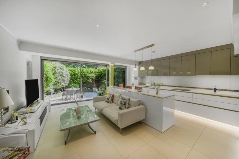 5 bedrooms houses to sale in Melbury Road, Kensington-image 8