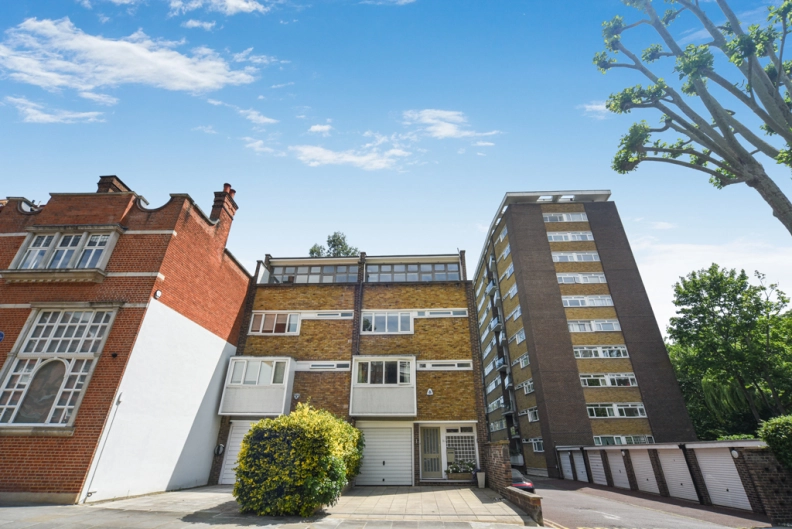 5 bedrooms houses to sale in Melbury Road, Kensington-image 11