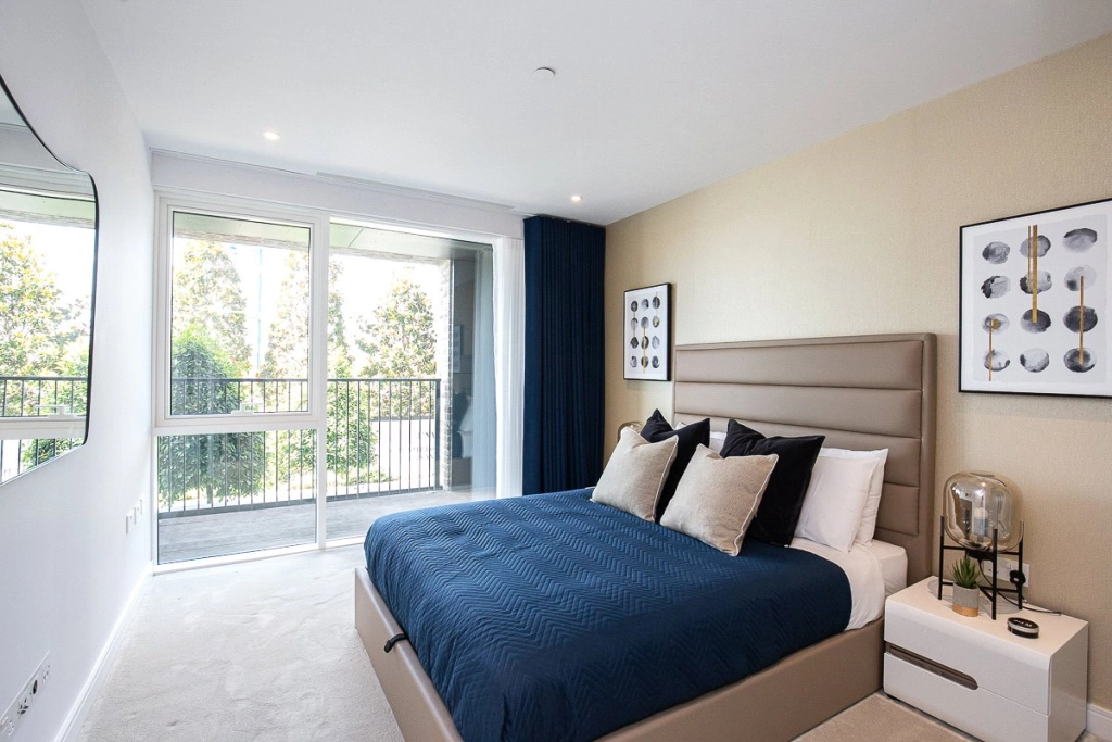 1 bedroom apartments/flats for sale in Lockgate Road, Fulham - SW6 view 5