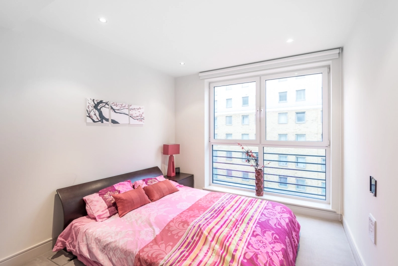 2 bedrooms apartments/flats for sale in Townmead Road, Fulham - SW6 view 6
