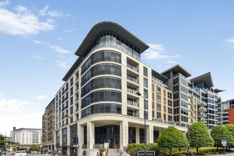 2 bedrooms apartments/flats to sale in Townmead Road, Fulham-image 1