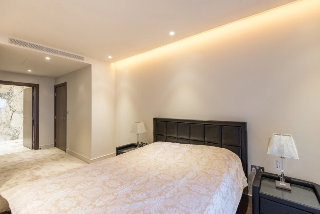 2 bedrooms apartments/flats for sale in Parr's Way, Fulham Reach - W6 view 5