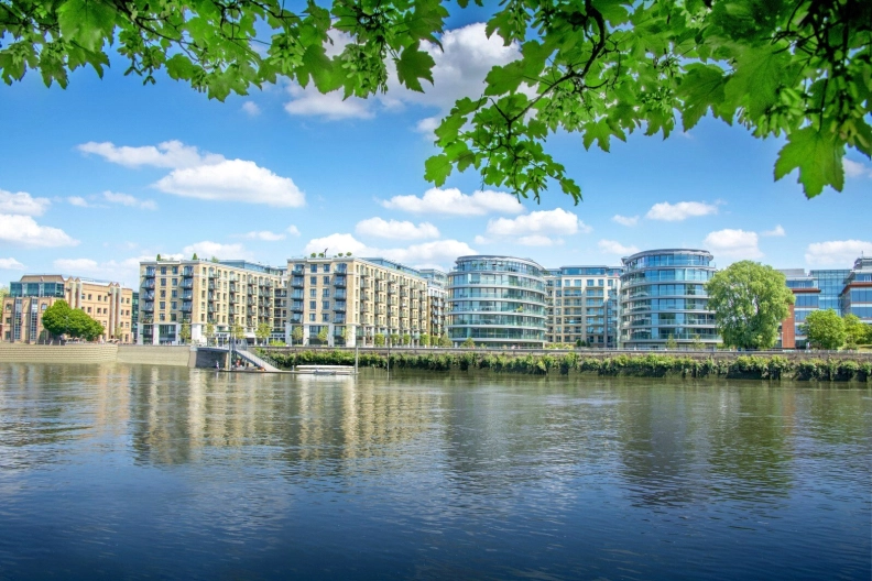 3 bedrooms apartments/flats to sale in Parrs Way, Fulham-image 1
