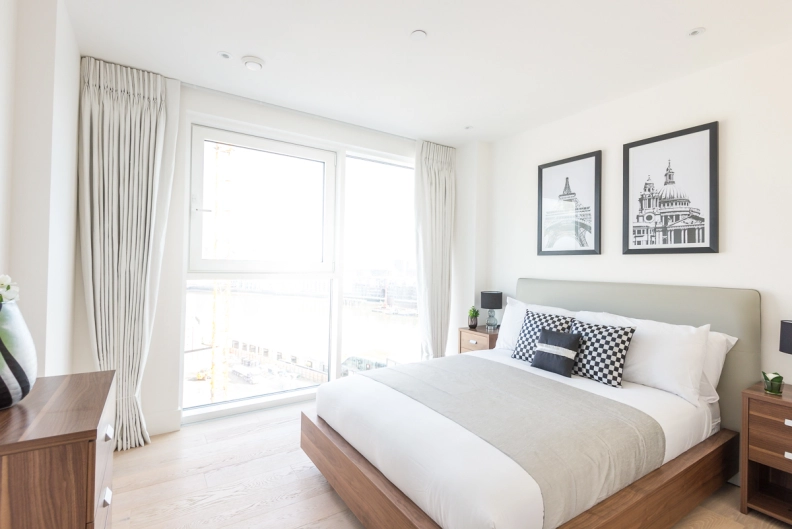3 bedrooms apartments/flats for sale in Central Avenue, Fulham - SW6 view 4