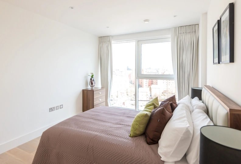 3 bedrooms apartments/flats for sale in Central Avenue, Fulham - SW6 view 14