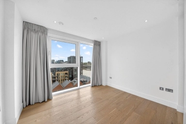 Central Avenue, Fulham - SW6 view 13