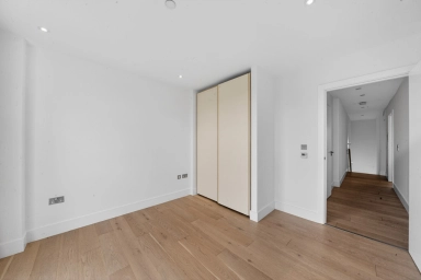Central Avenue, Fulham - SW6 view 16
