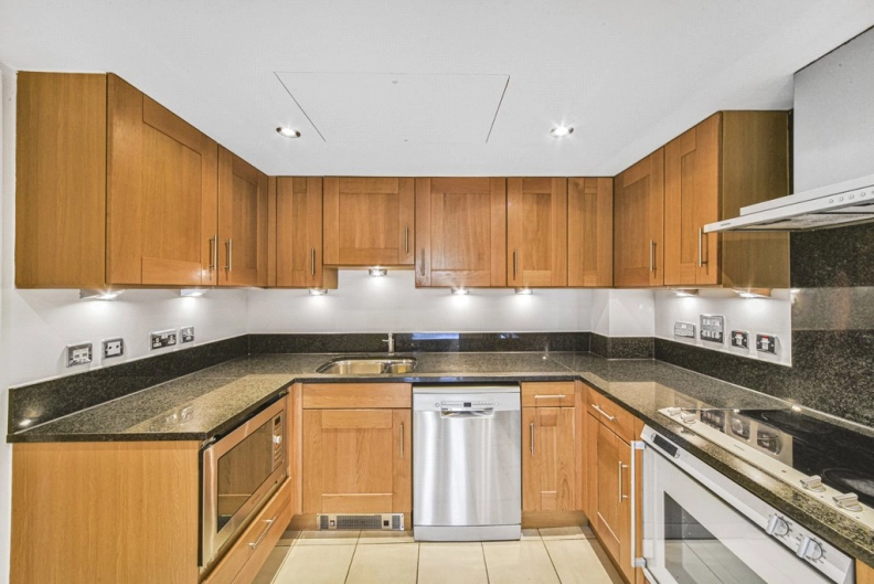 3 bedrooms apartments/flats for sale in Imperial Crescent, Imperial Wharf - SW6 view 3