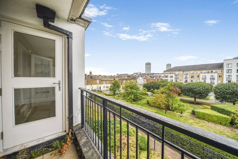 3 bedrooms apartments/flats for sale in Imperial Crescent, Imperial Wharf - SW6 view 7