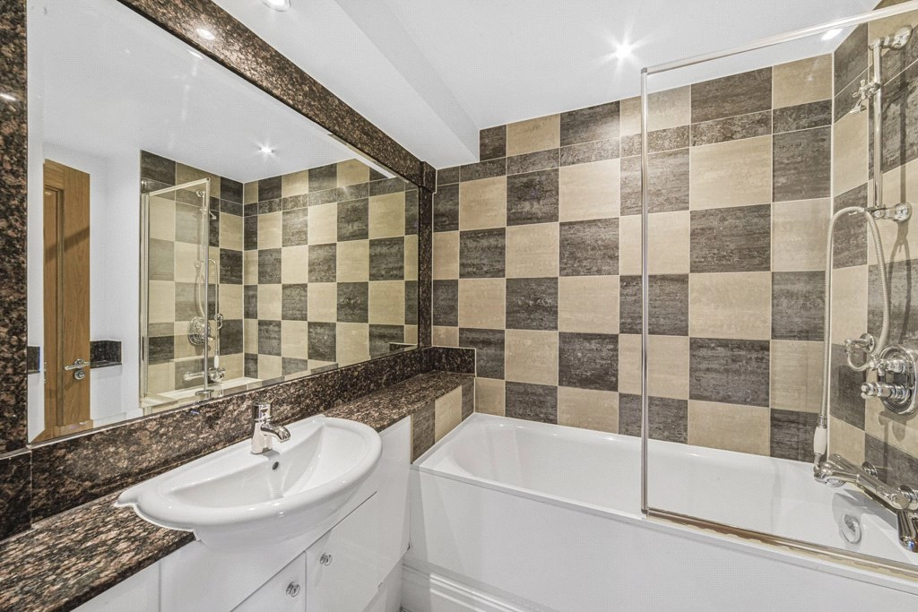 3 bedrooms apartments/flats for sale in Imperial Crescent, Imperial Wharf - SW6 view 6