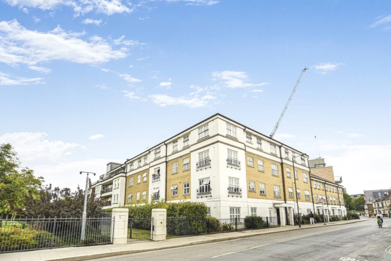 3 bedrooms apartments/flats for sale in Imperial Crescent, Imperial Wharf - SW6 view 8