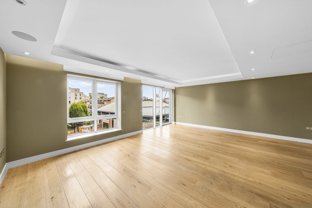 2 bedrooms apartments/flats for sale in Chancellors Road, Hammersmith - W6 view 2