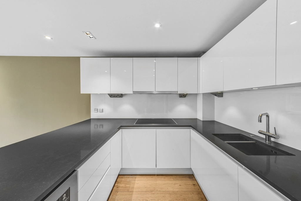 2 bedrooms apartments/flats for sale in Chancellors Road, Hammersmith - W6 view 10
