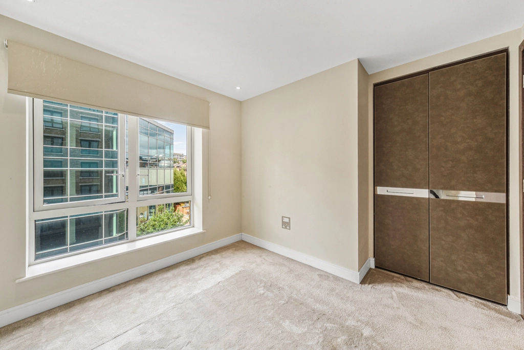 2 bedrooms apartments/flats for sale in Chancellors Road, Hammersmith - W6 view 12