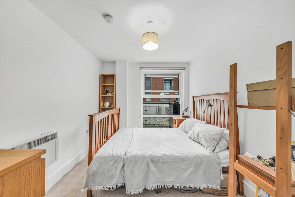 1 bedroom apartments/flats for sale in Cornell Square, Nine Elms - SW8 view 4