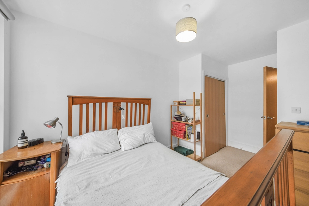 1 bedroom apartments/flats for sale in Cornell Square, Nine Elms - SW8 view 5