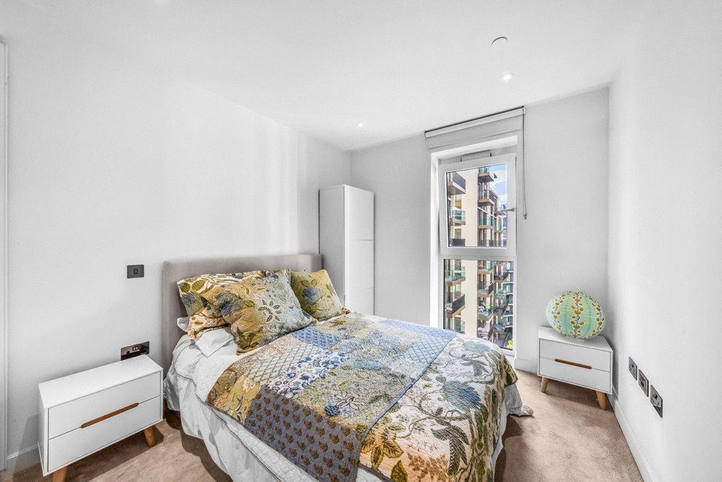 2 bedrooms apartments/flats for sale in Fountain Park Way, London - W12 view 5