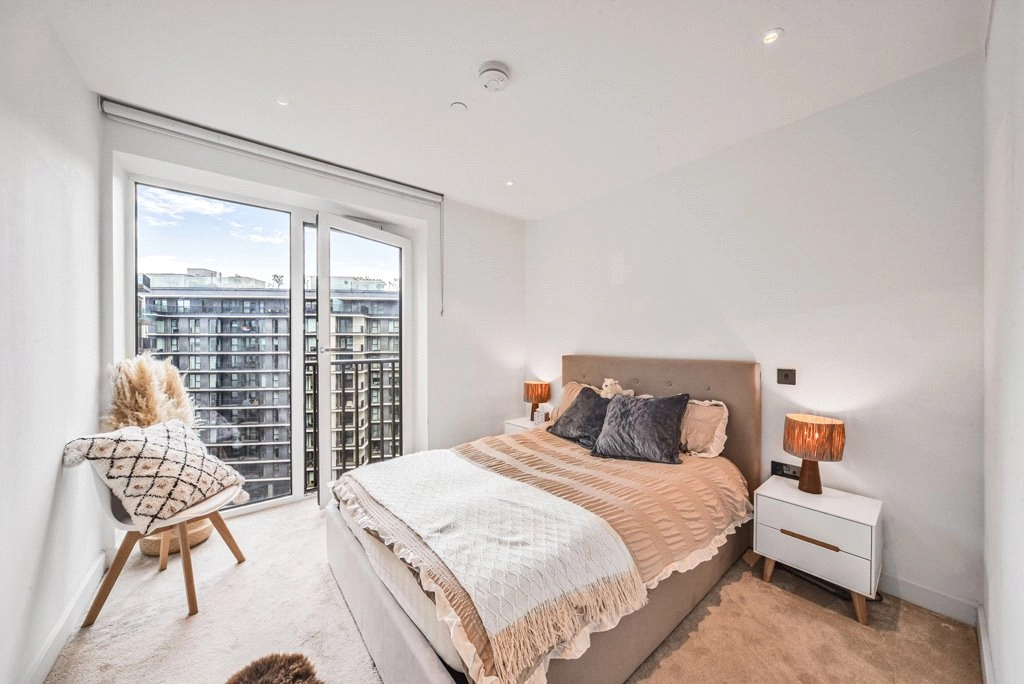 2 bedrooms apartments/flats for sale in Fountain Park Way, London - W12 view 4