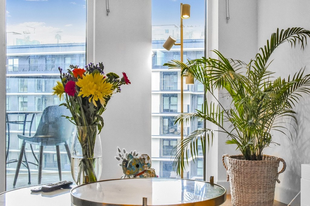 2 bedrooms apartments/flats for sale in Fountain Park Way, London - W12 view 9