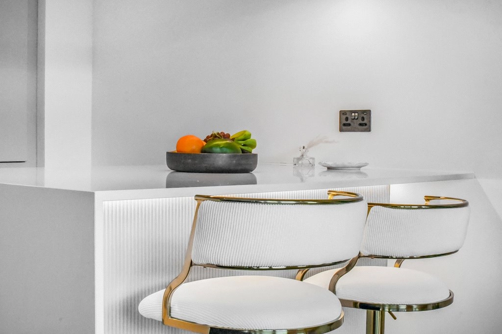 2 bedrooms apartments/flats for sale in Fountain Park Way, London - W12 view 12