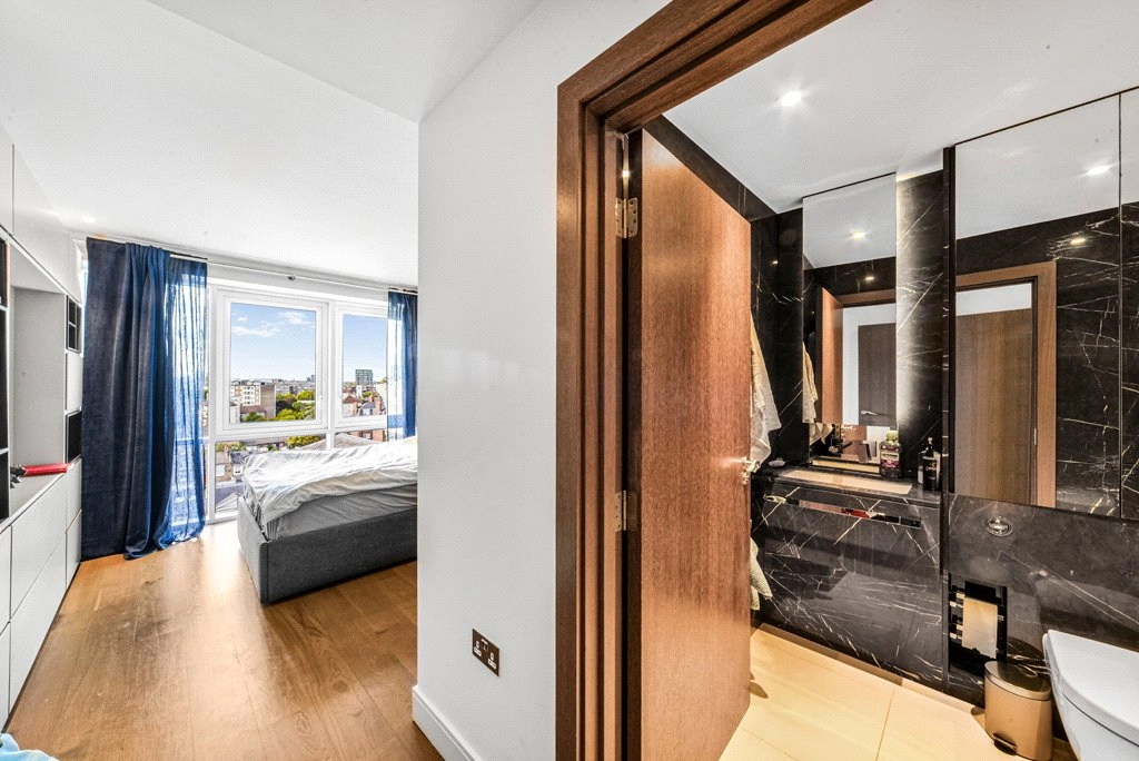 2 bedrooms apartments/flats for sale in Parr's Way, Fulham - W6 view 11