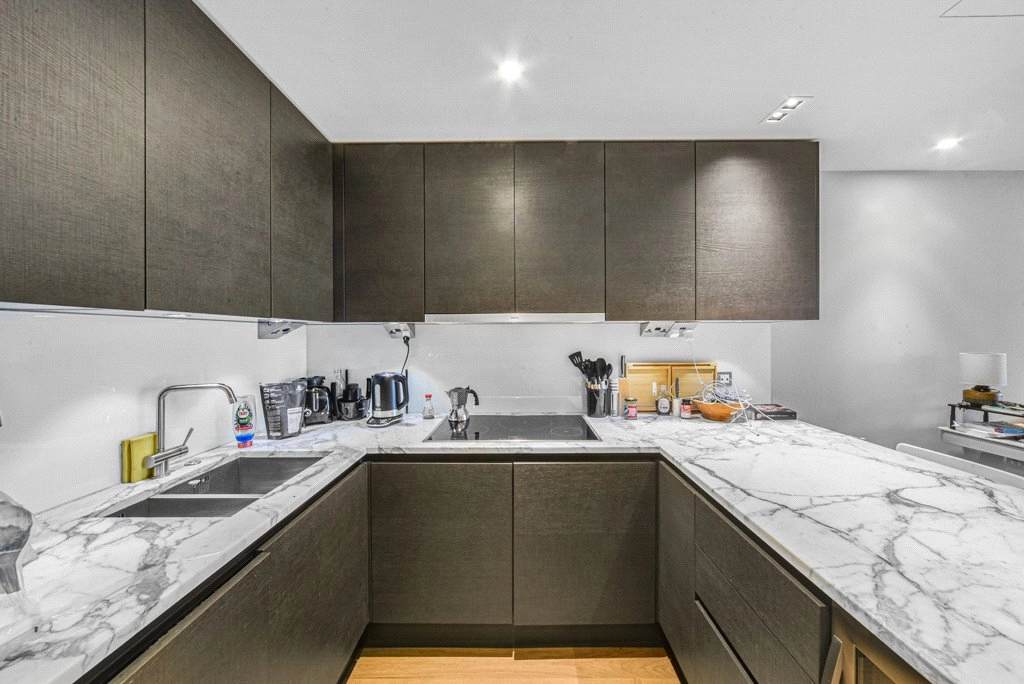 2 bedrooms apartments/flats for sale in Parr's Way, Fulham - W6 view 4