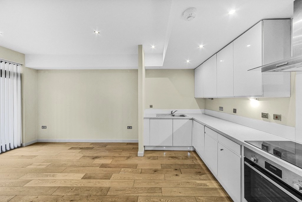 2 bedrooms apartments/flats for sale in Cornell Square, Battersea - SW8 view 10