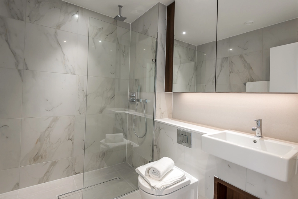 2 bedrooms apartments/flats for sale in Central Avenue, Fulham - SW6 view 8