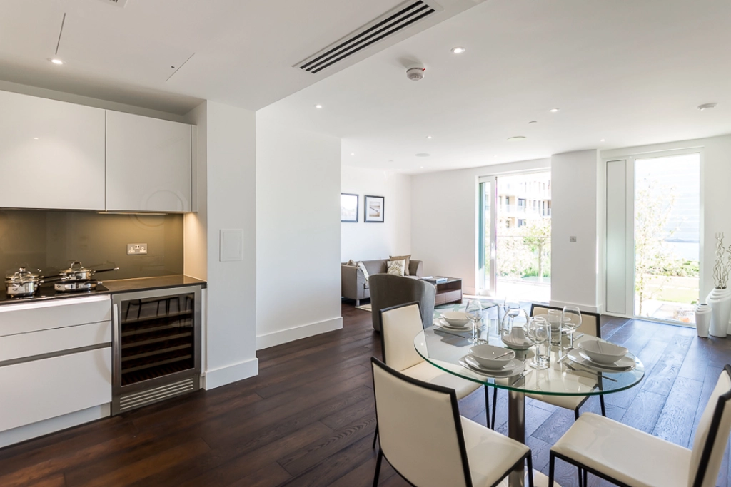 2 bedrooms apartments/flats for sale in Central Avenue, Fulham - SW6 view 2