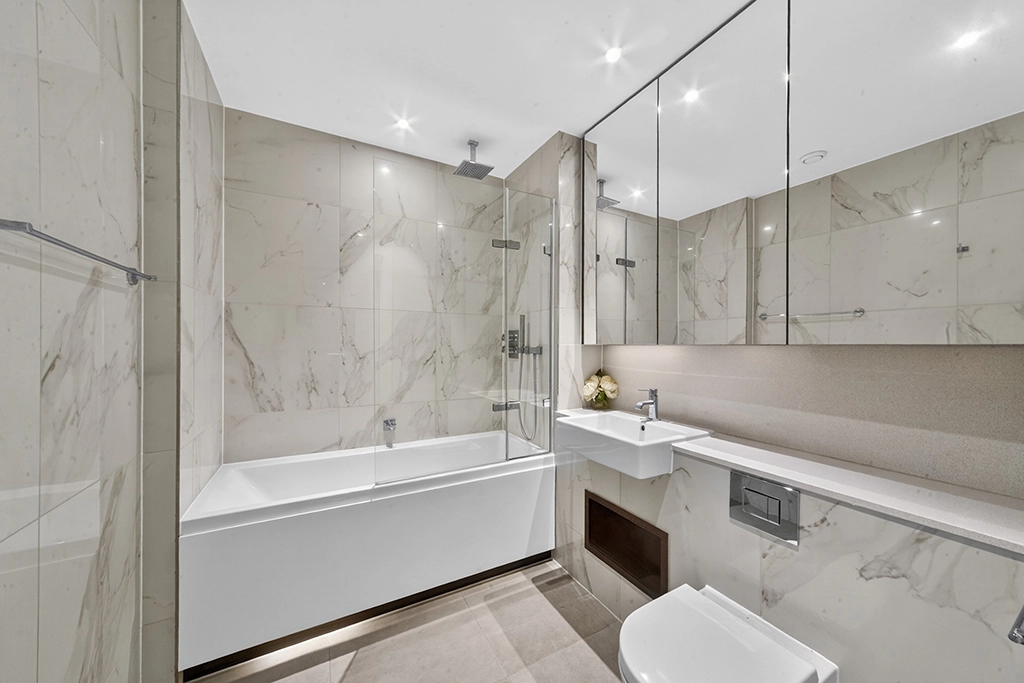 2 bedrooms apartments/flats for sale in Central Avenue, Fulham - SW6 view 6