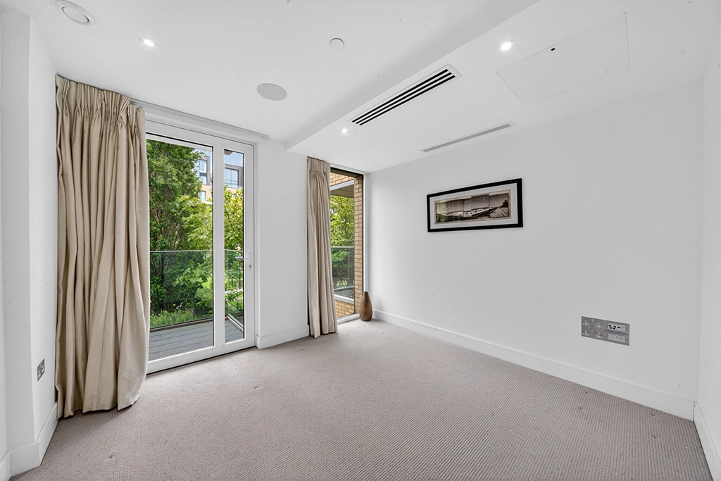 2 bedrooms apartments/flats for sale in Central Avenue, Fulham - SW6 view 5