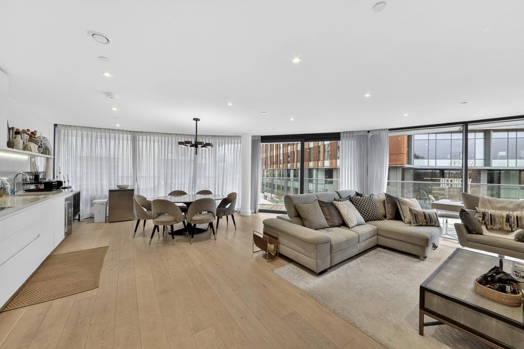 2 bedrooms apartments/flats for sale in Parr's Way, Hammersmith - W6 view 9