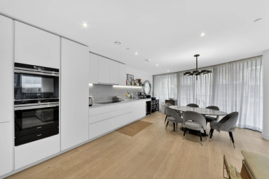 Parr's Way, Hammersmith - W6 view 3