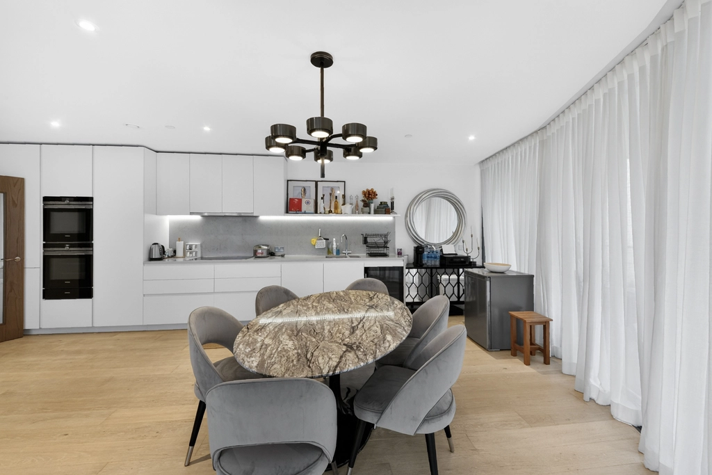 2 bedrooms apartments/flats for sale in Parr's Way, Hammersmith - W6 view 12