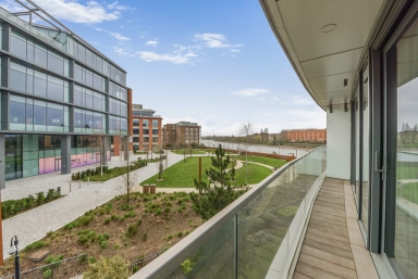 Parr's Way, Hammersmith - W6 view 7