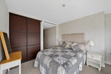 Juniper Drive, Wandsworth - SW18 view 14
