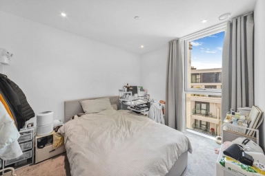 Wandsworth Road, Nine Elms - SW8 view 4